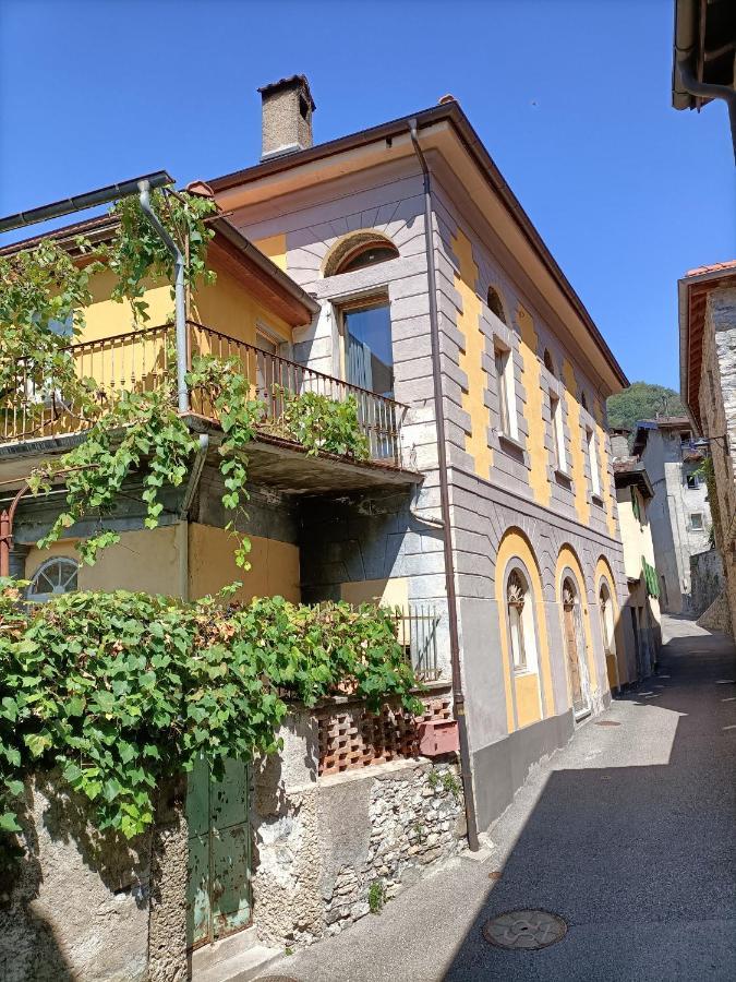 La Capinera Bed & Breakfast Muggio ภายนอก รูปภาพ