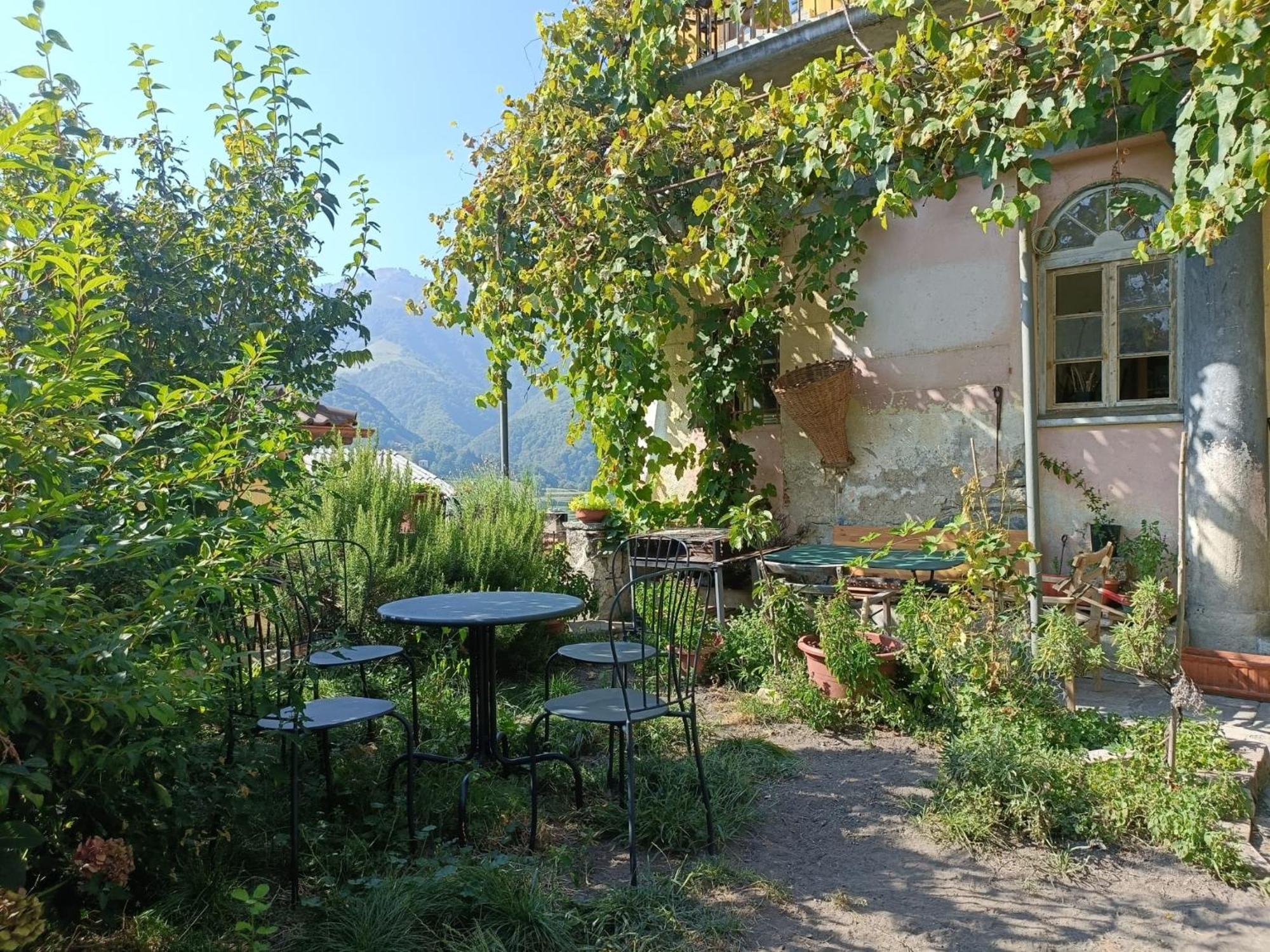 La Capinera Bed & Breakfast Muggio ภายนอก รูปภาพ